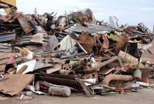 Se scoate plata cash din comertul cu fier vechi